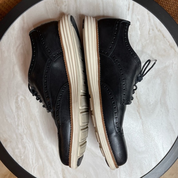 Cole Haan Black Wingtip Grand OS Size 9M - Picture 2 of 7